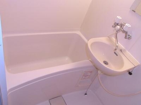 ラ・フロレスタ壱番館の物件内観写真